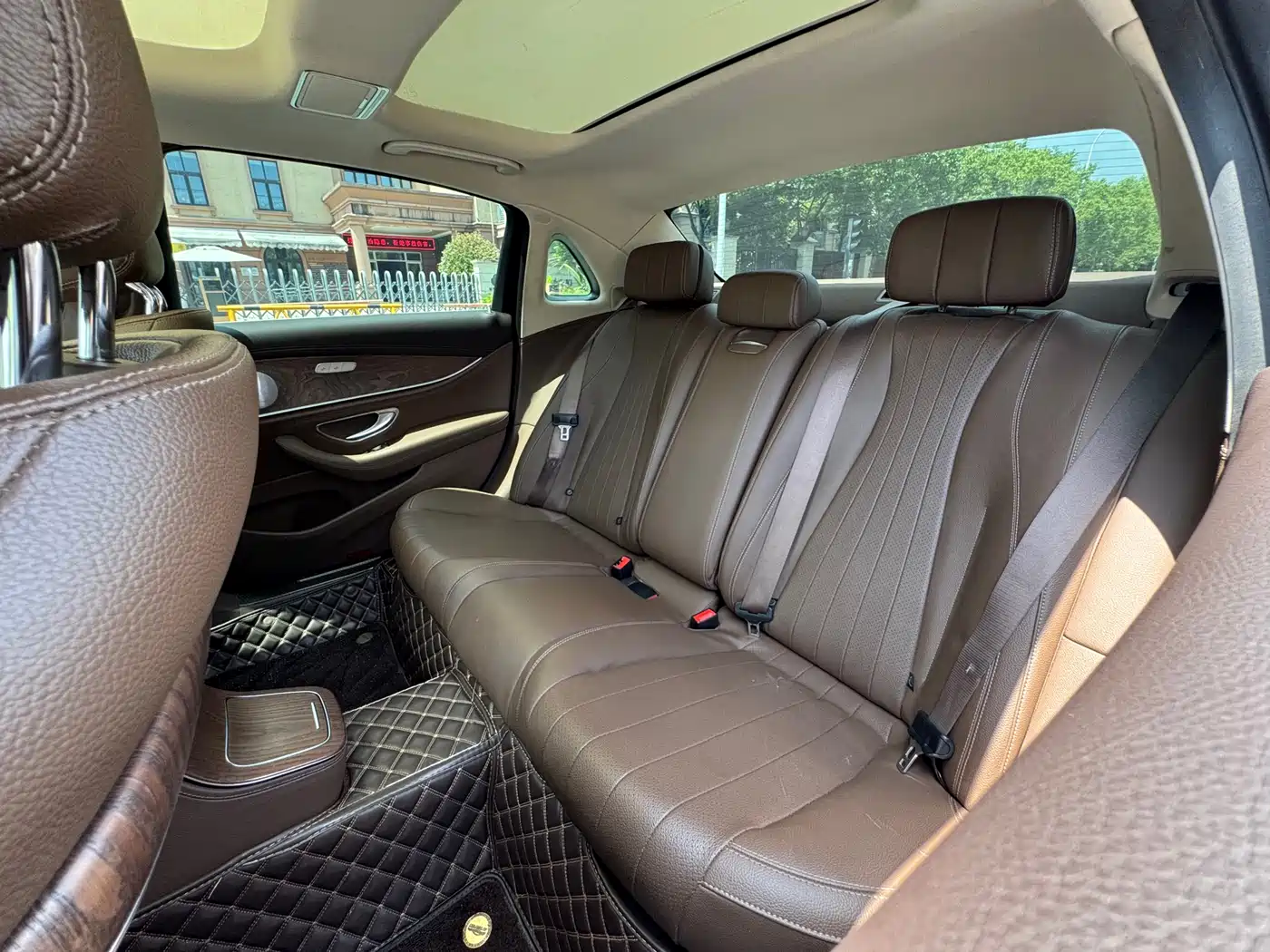 Mercedes-Benz E-Class 2021 Facelift E 260 L фото 12