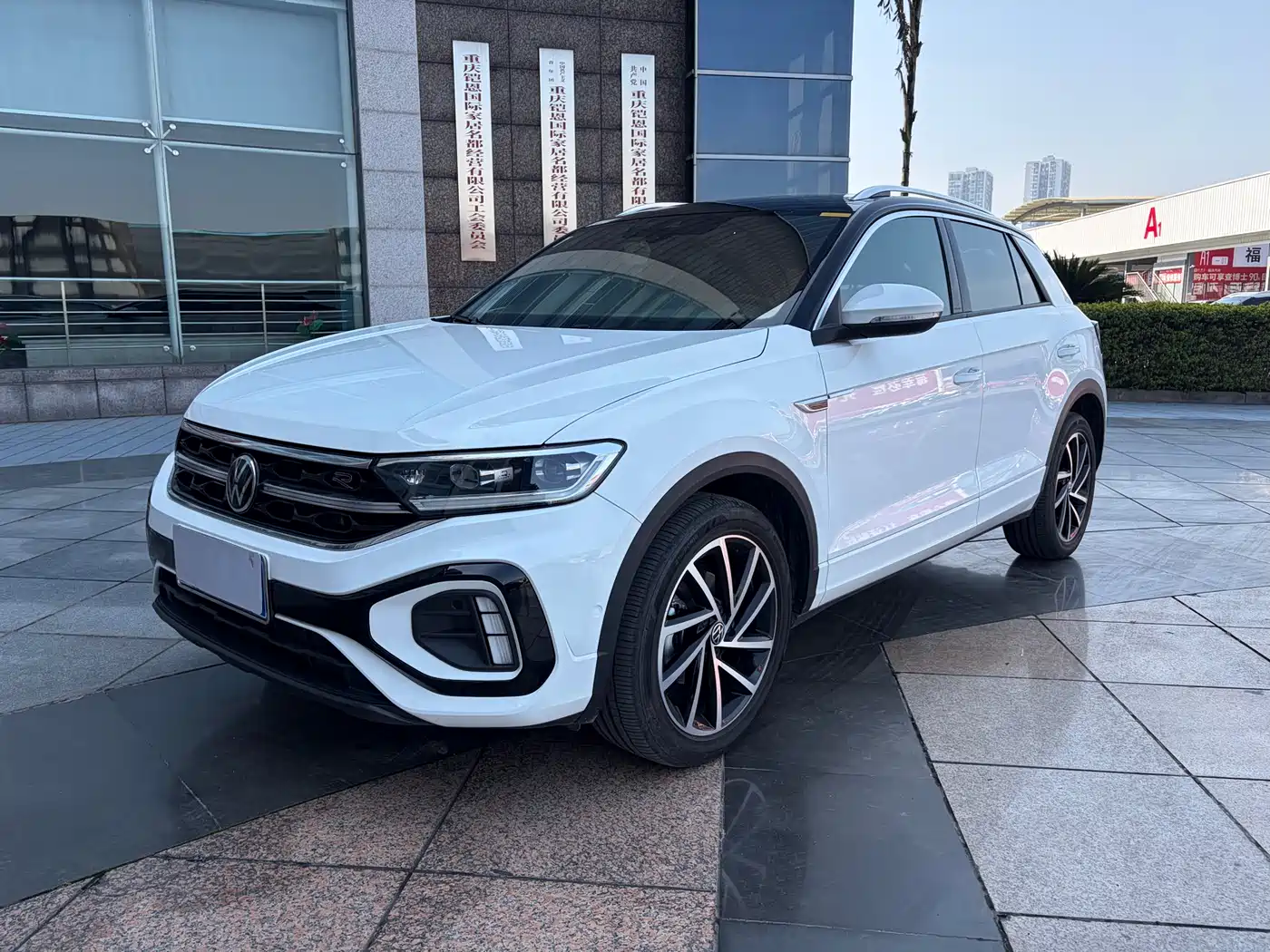 VOLKSWAGEN T ROC EXPLORING SONGS