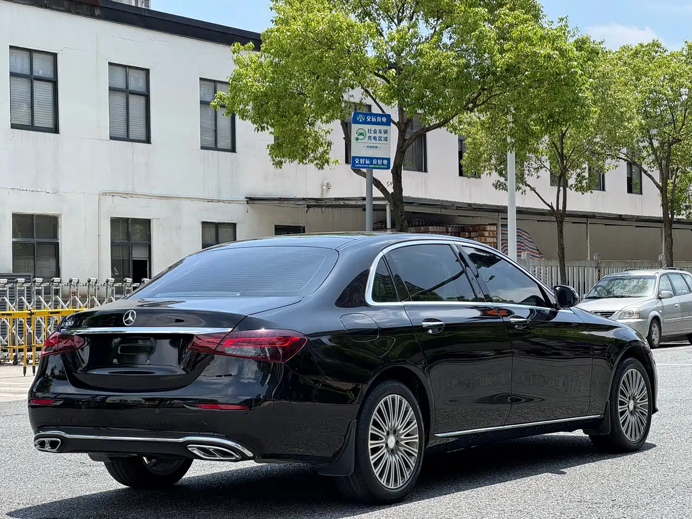 Mercedes-Benz E-Class 2021 Facelift E 260 L фото 4