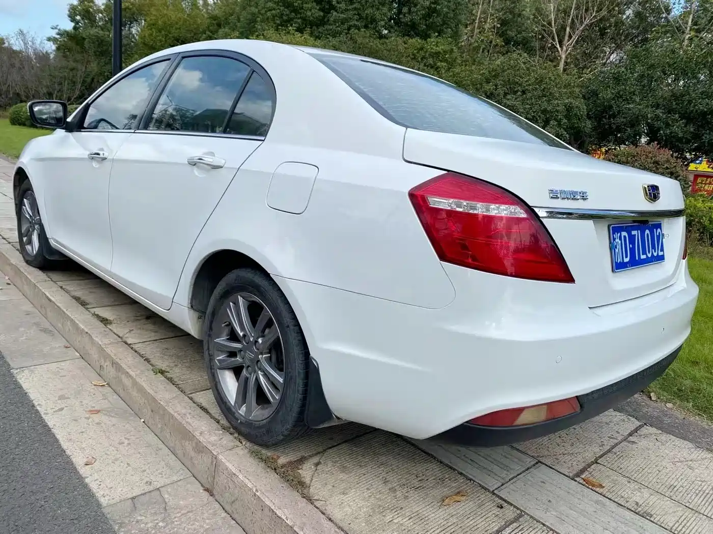 GEELY AUTOMOBILE EMGRAND