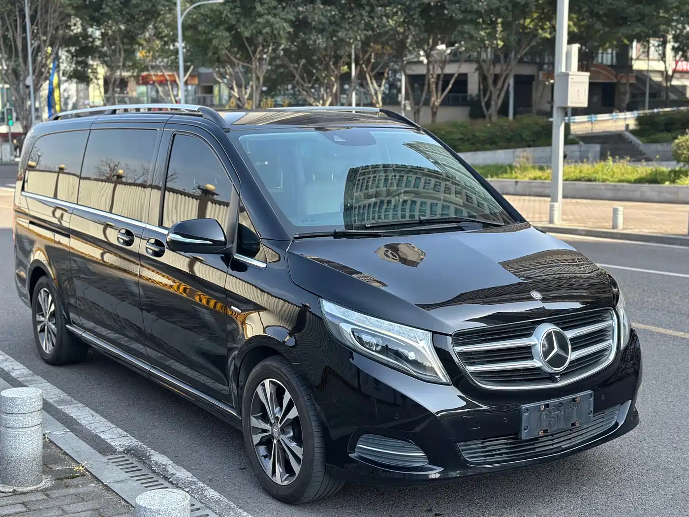 Mercedes-Benz V-Class 2016 V 260 L Premium Long фото 2