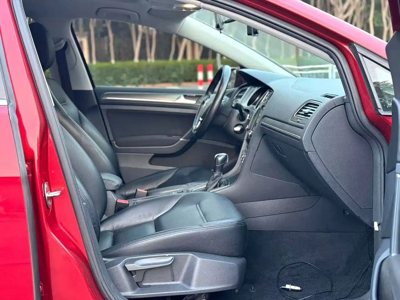 Volkswagen Golf 2016 1.6L Automatic Comfort фото 6
