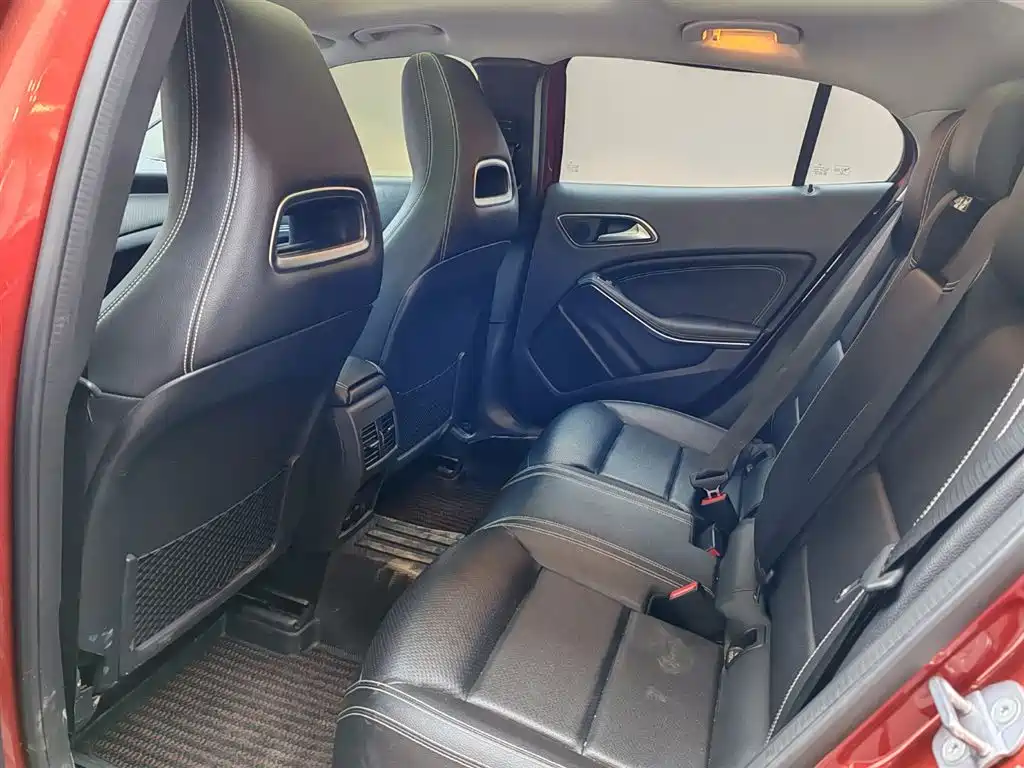 Mercedes-Benz GLA 2019 GLA 200 Fashion фото 13