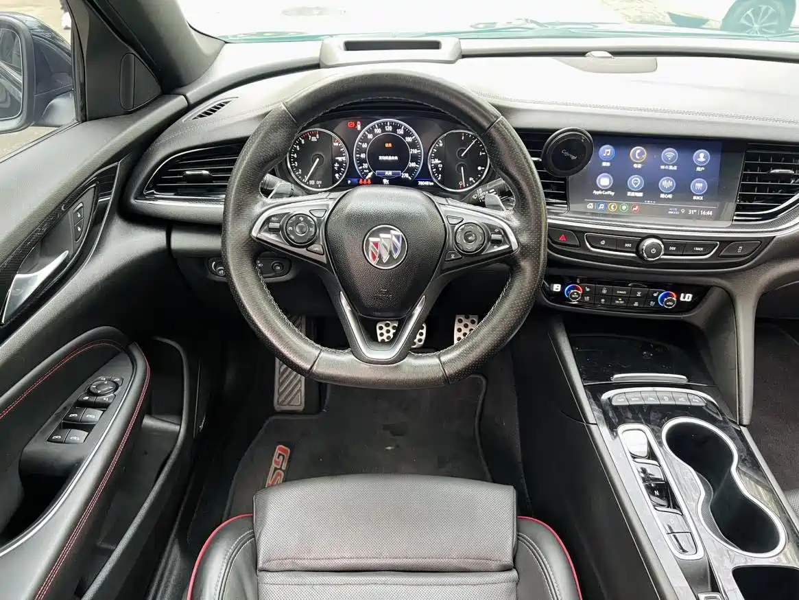 Photo 14 - Buick Regal