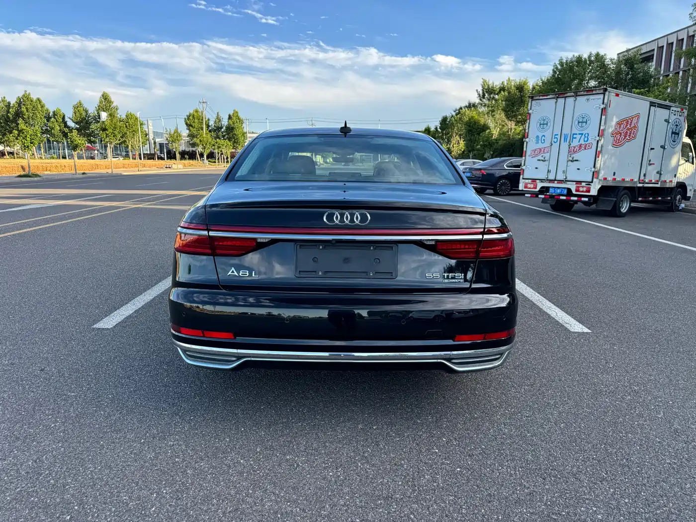 Фото 6 - Audi A8
