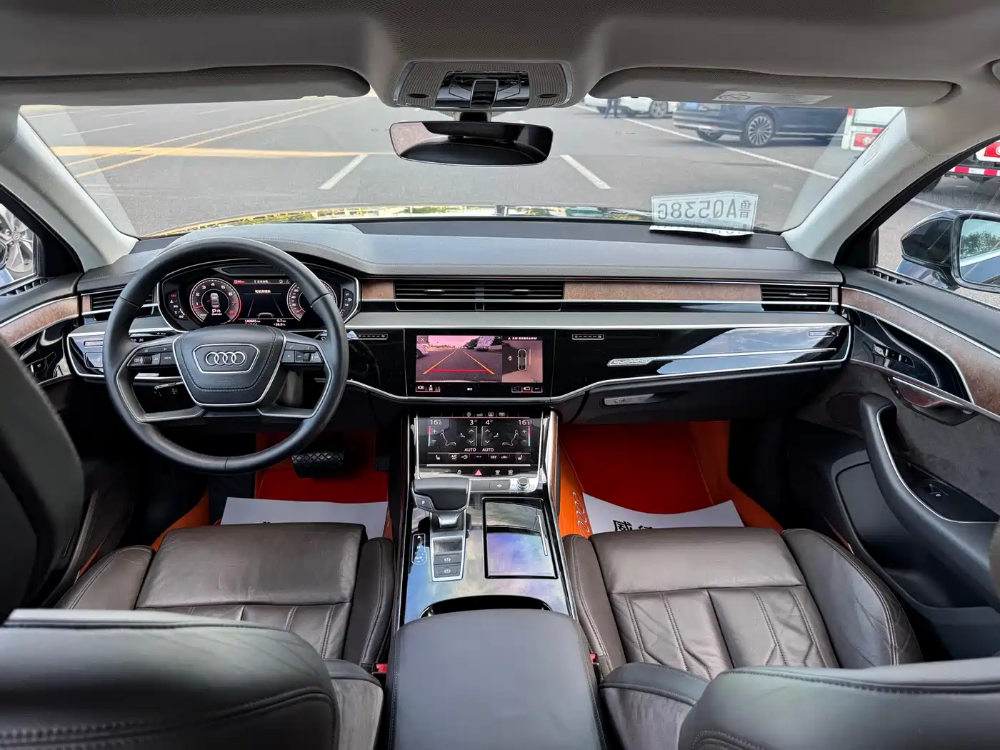 Фото 18 - Audi A8