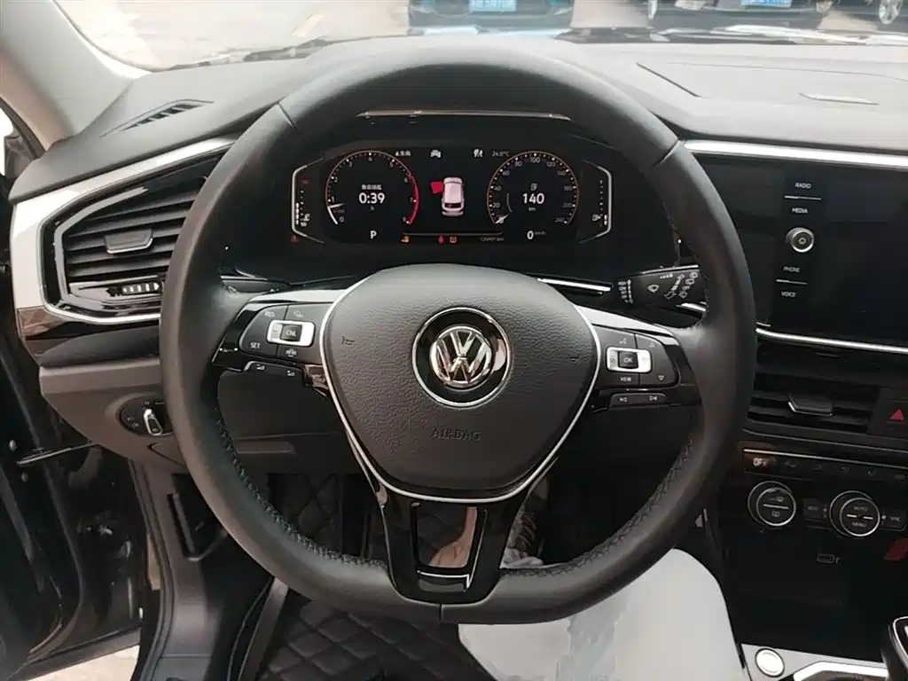 Volkswagen Tayron 2019 330TSI 2WD Luxury Plus China VI фото 11