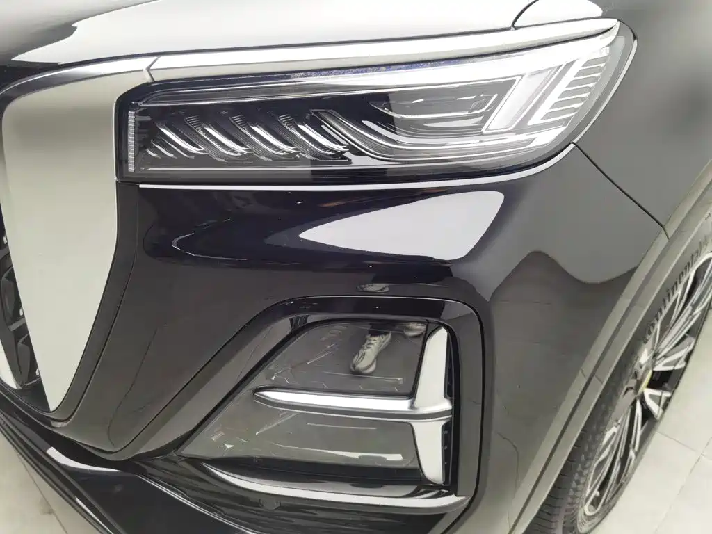 Фото 7 - Hongqi HS5