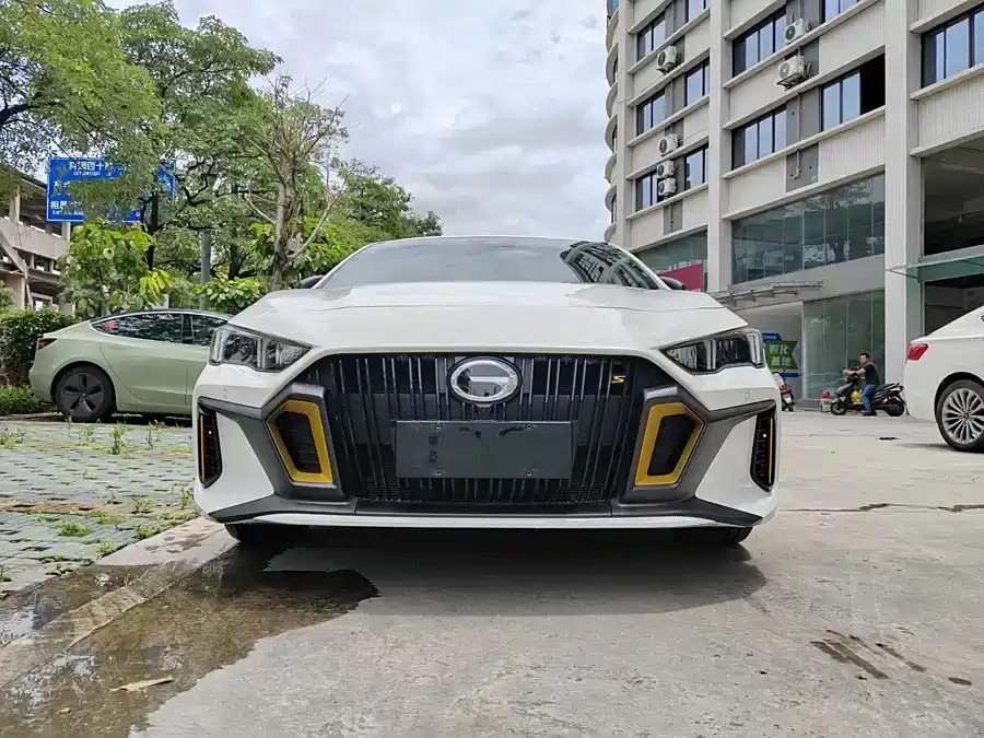 GAC Trumpchi Trumpchi Emkoo 2023 Shadow Leopard H Smart Hybrid фото 2