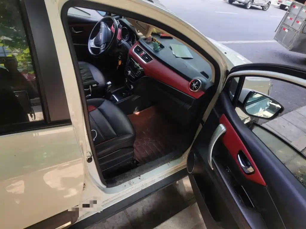 Photo 19 - Haval H1