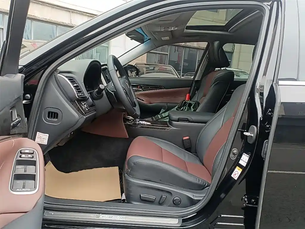 Toyota Crown 2018 2.0T Sport Edition фото 16