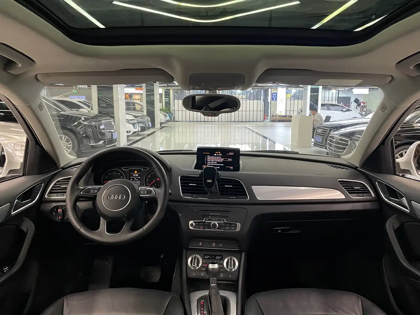 Audi Q3 2013 35 TFSI Comfort фото 12