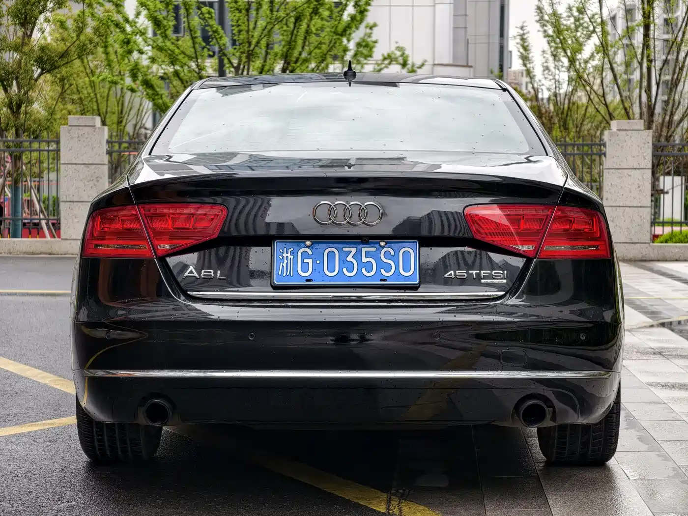 Audi A8 2012 A8L 45 TFSI quattro Comfort фото 10