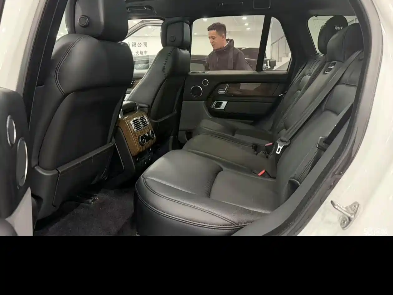 Land Rover Range Rover 2019 3.0 SC V6 Golden Age Edition фото 9