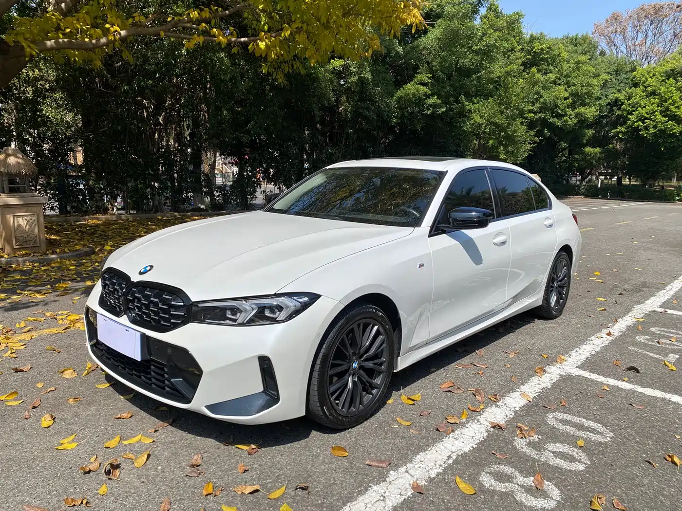BMW 3 Series 2023 325Li M Sport Black Night Package