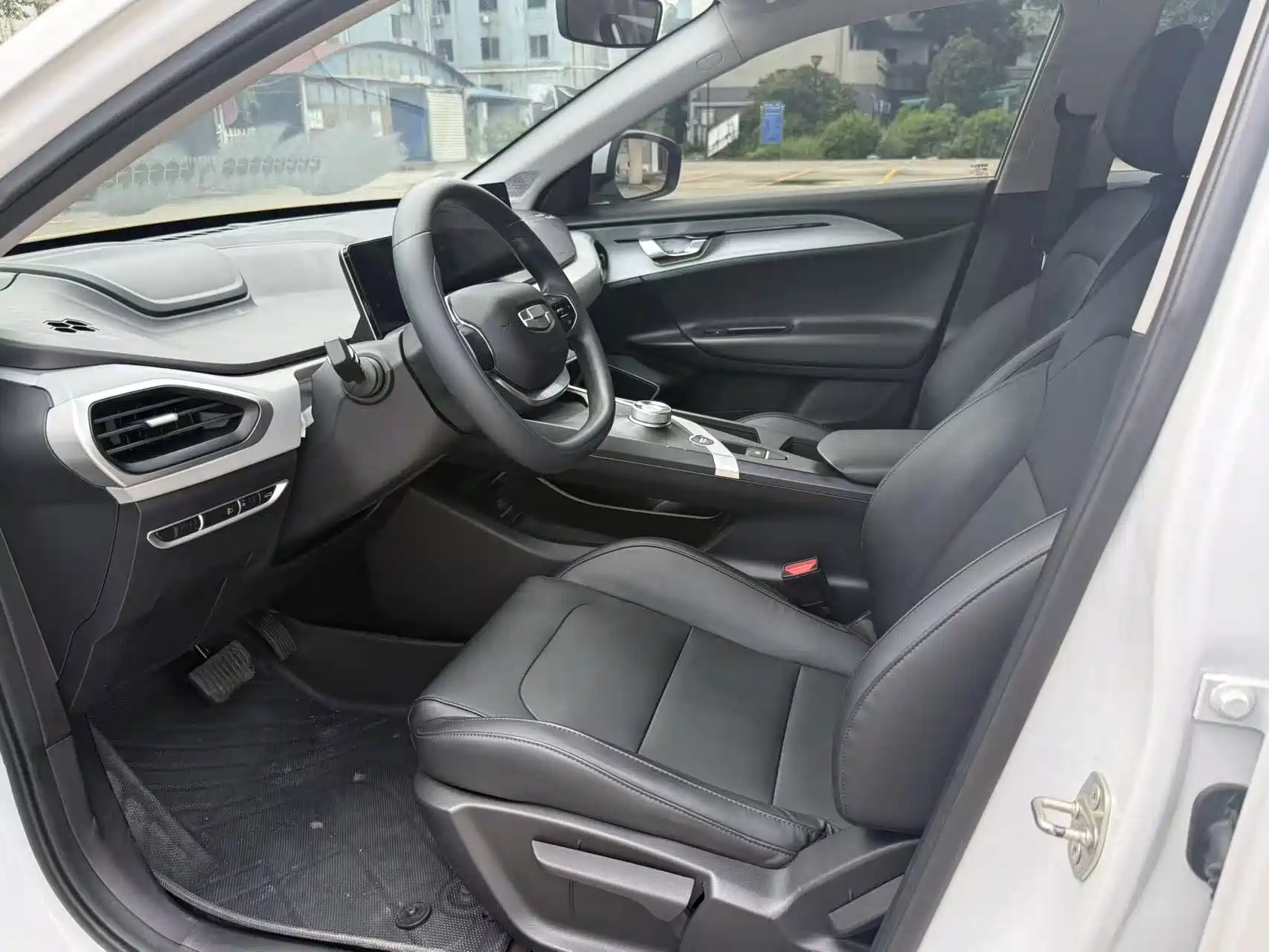 Фото 7 - Geely Geometry A