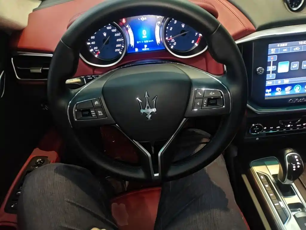 Photo 11 - Maserati Ghibli