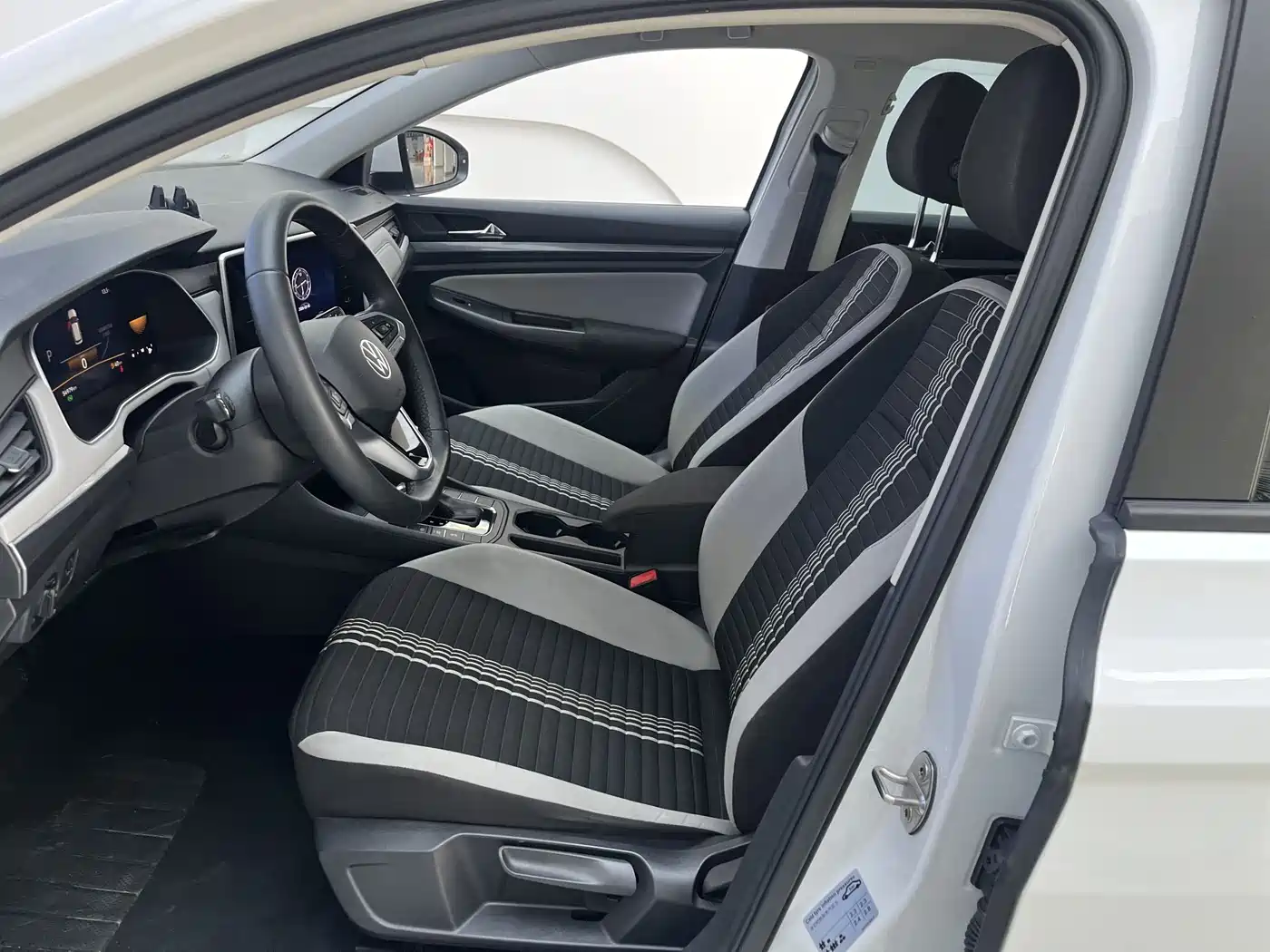 Volkswagen Bora 2024 200TSI DSG Smooth Ride Edition фото 7