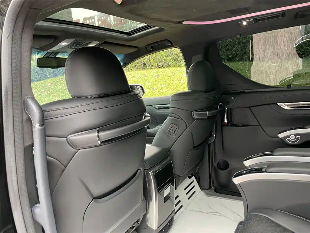 Toyota Alphard 2018 3.5L Luxury фото 14