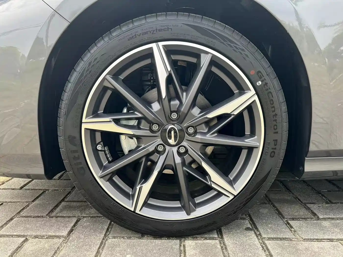 GAC Trumpchi Trumpchi Emkoo 2024 Model 270T DCT Shadow Leopard S Edition фото 18