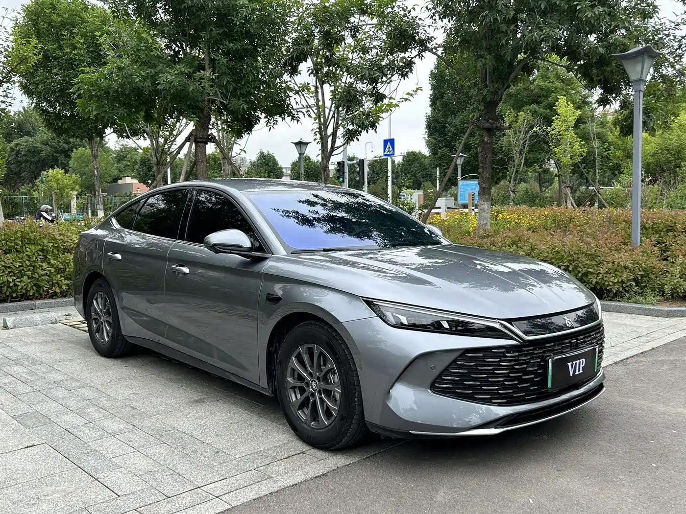 BYD Qin L 2025 DM-i Smart Drive Edition 80KM Leading фото 3