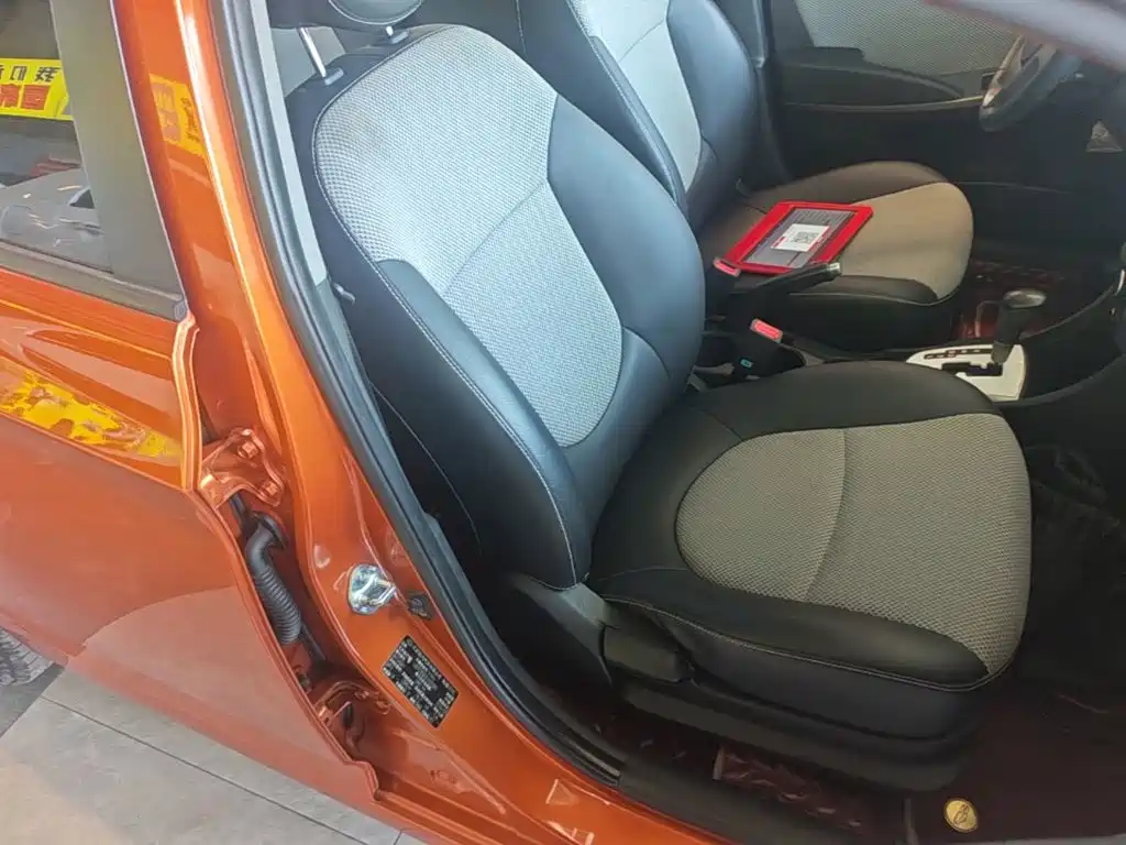 Hyundai Reina 2014 2014 Model 1.4L Automatic GLX