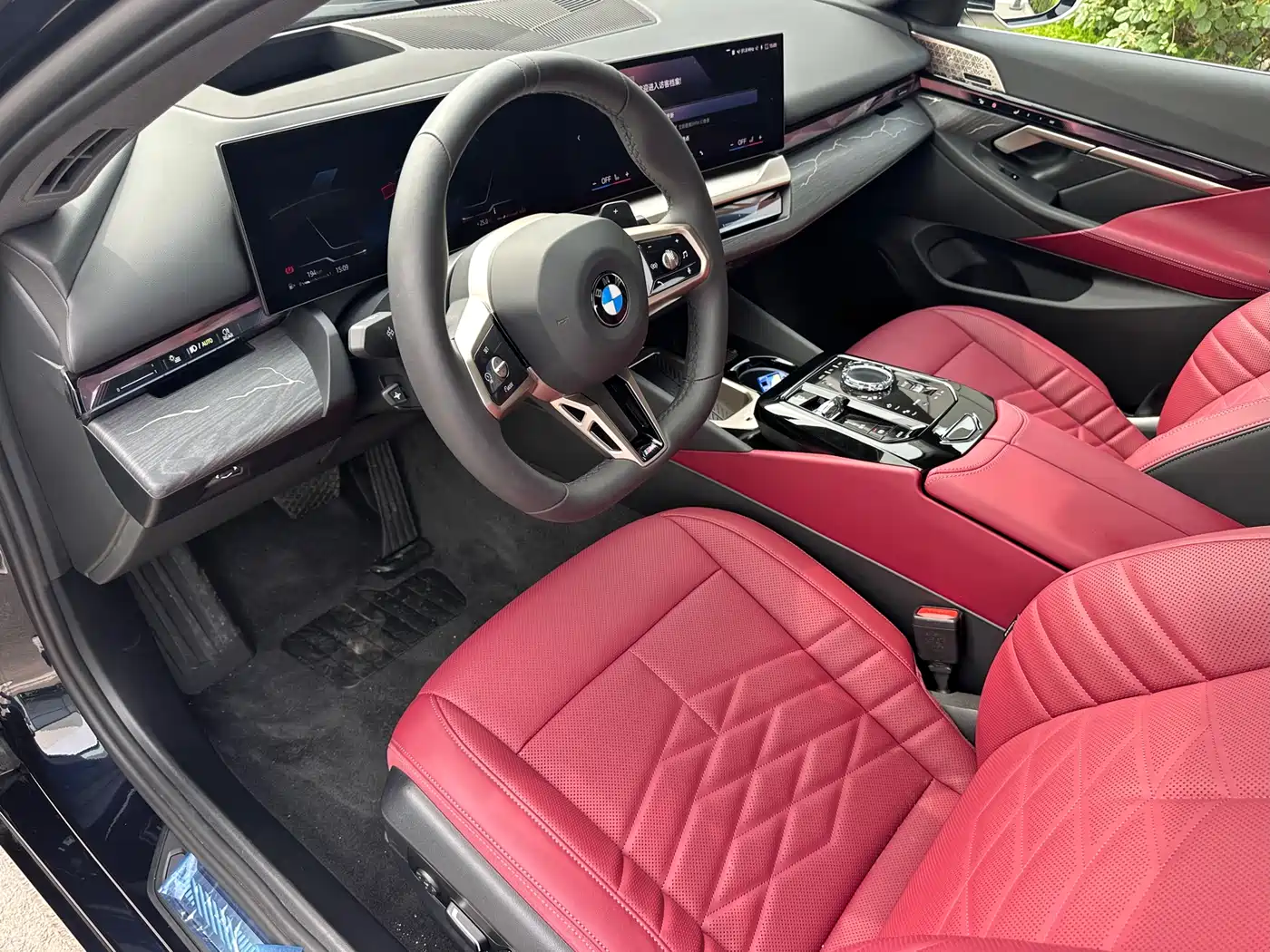 BMW 5 Series 2024 530Li Premium M Sport Package фото 5