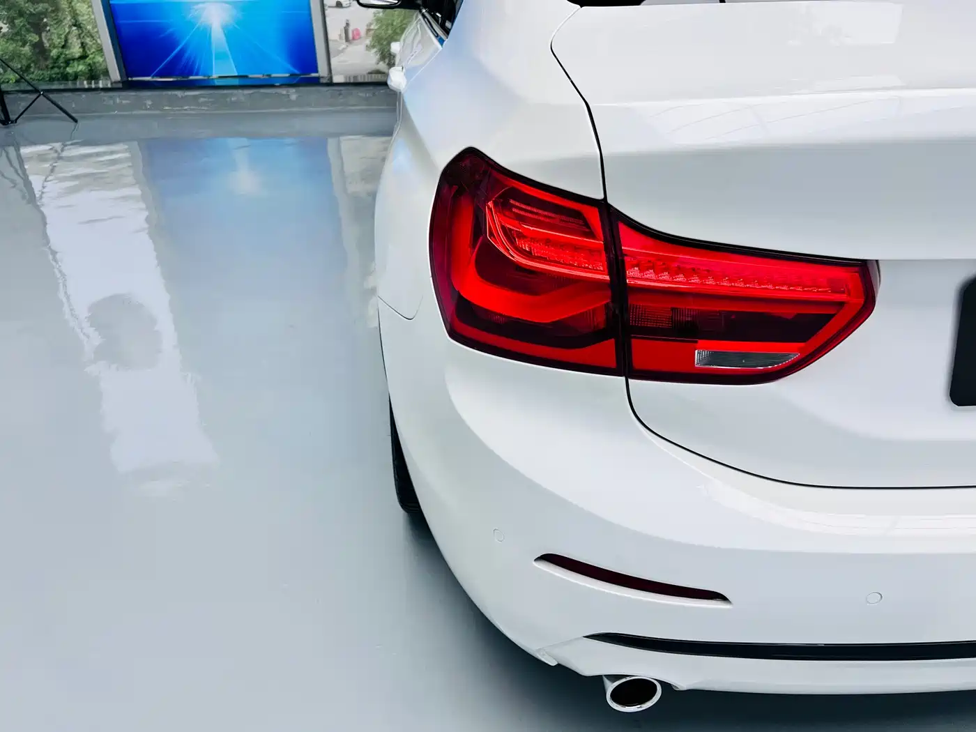 BMW 1 Series 2018 118i Sport Edition фото 10