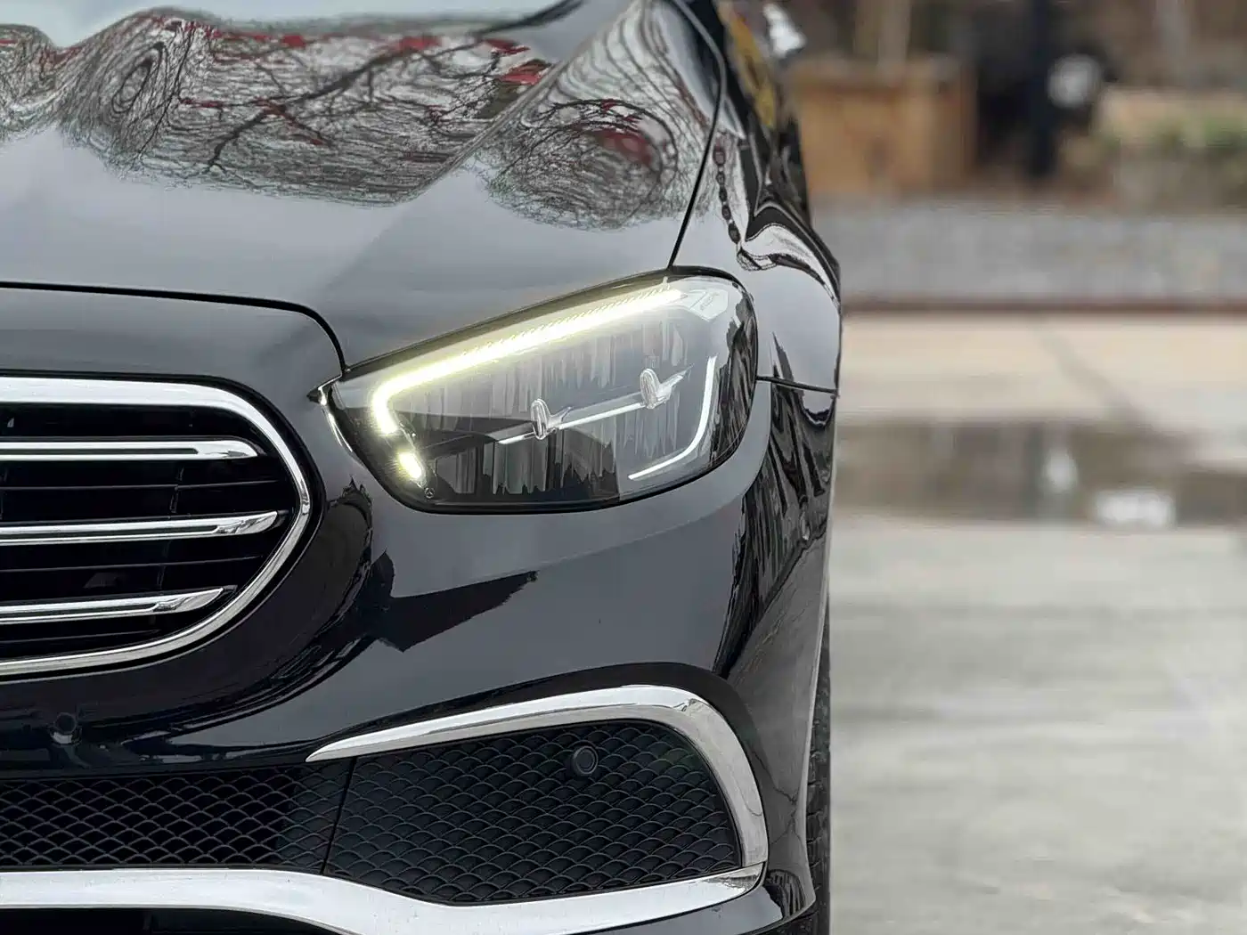 MERCEDES-BENZ E CLASS