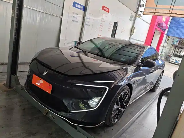 Avatr 12 2023 650 Triple Laser AWD Performance Edition — фото 1