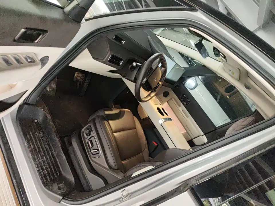 Фото 2 - Li Auto MEGA