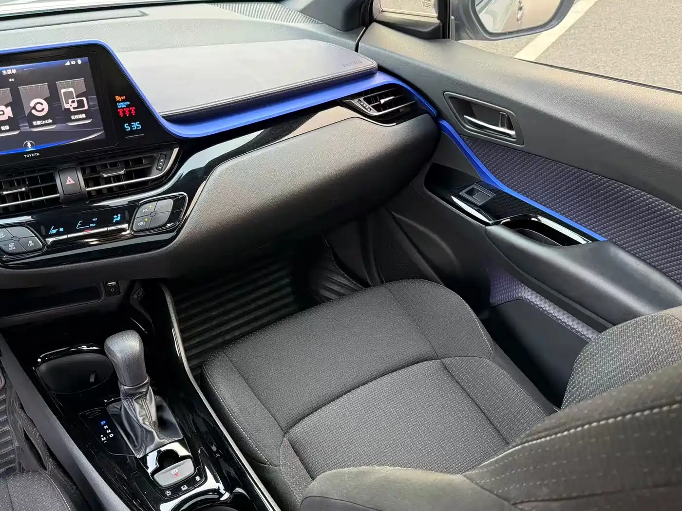 Toyota IZOA 2020 2.0L Yi Xiang Edition фото 16