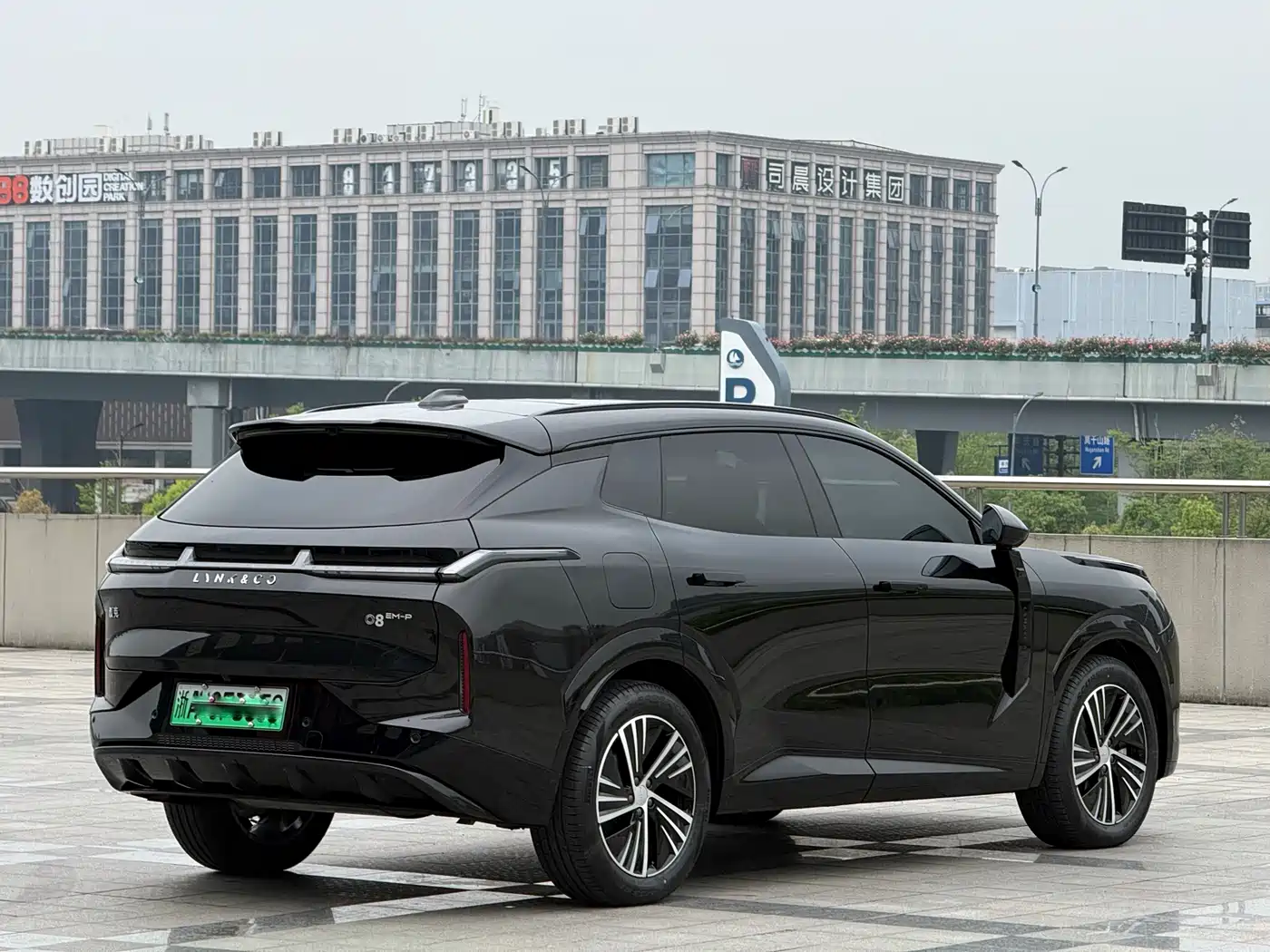 Lynk & Co 08 EM-P 2025 120km Long Range Halo фото 10