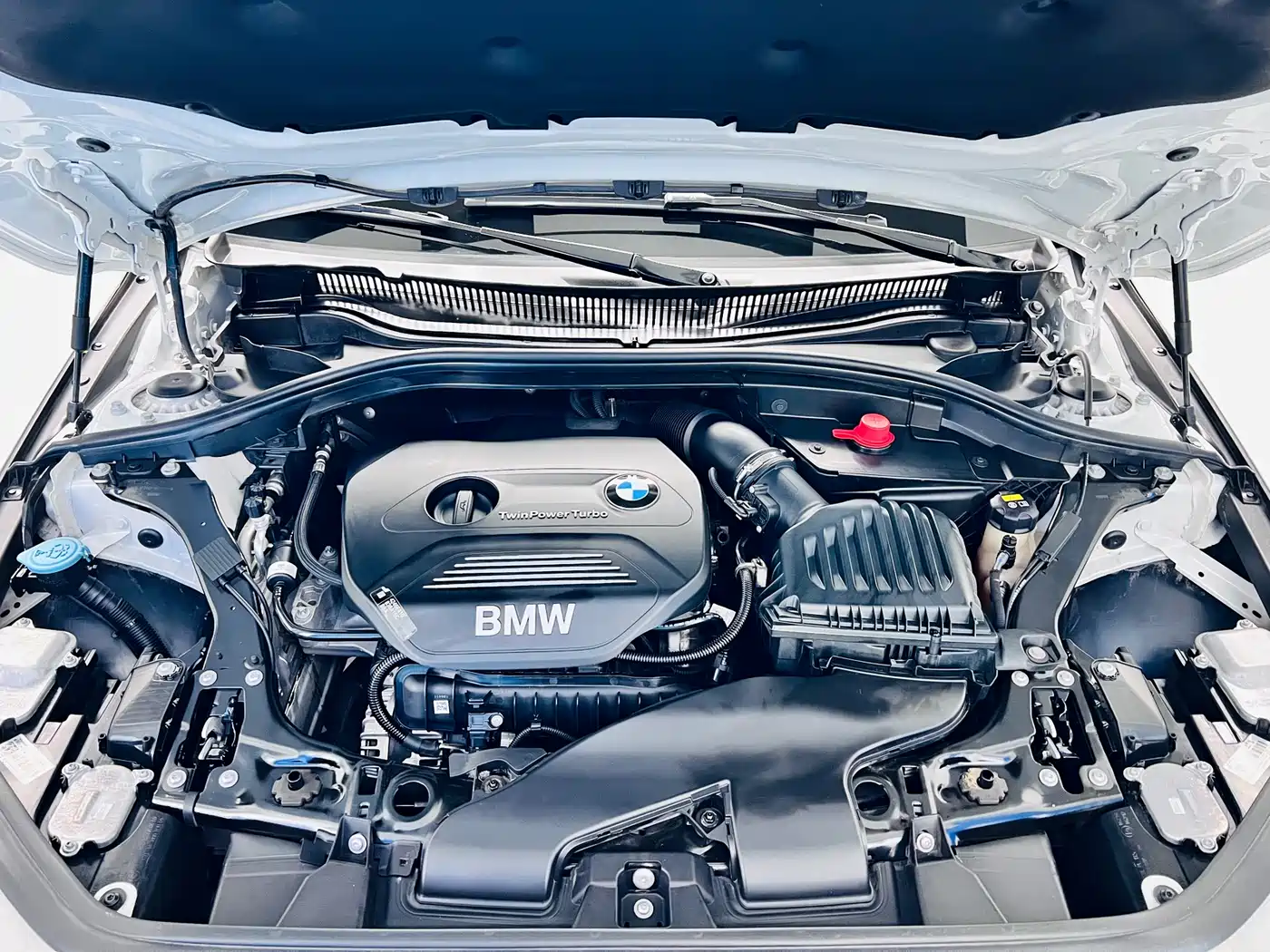 BMW 1 Series 2018 118i Sport Edition фото 26