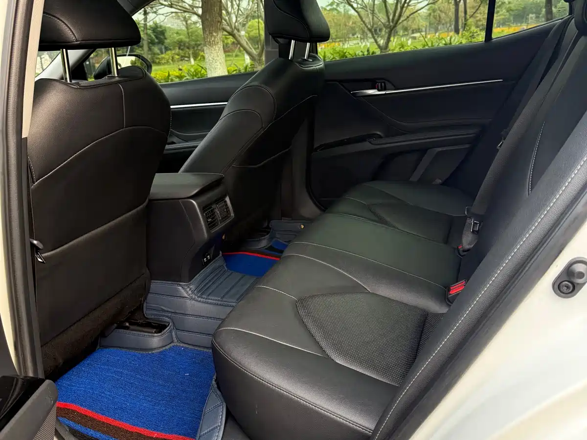 Toyota Camry 2019 Facelift 2.0S F Sport Version фото 6