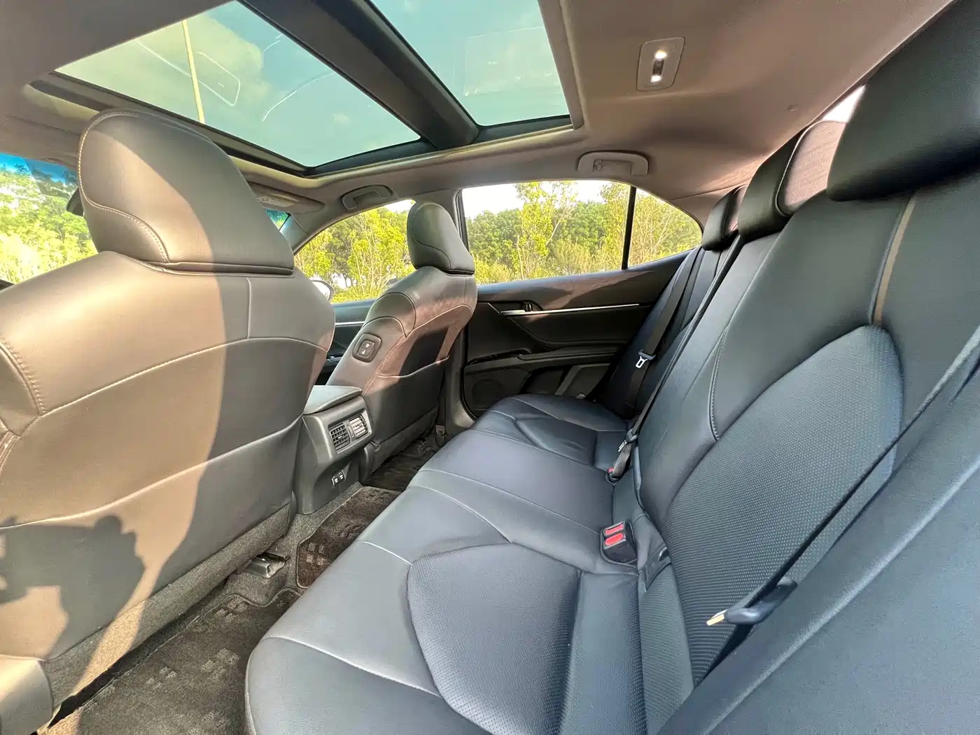 Фото 6 - Toyota Camry