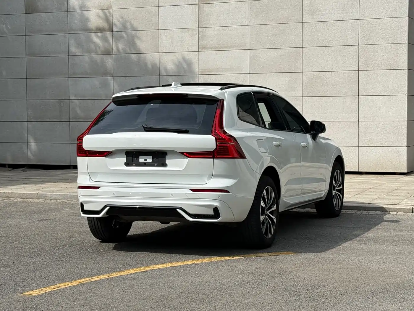 Photo 21 - Volvo XC60