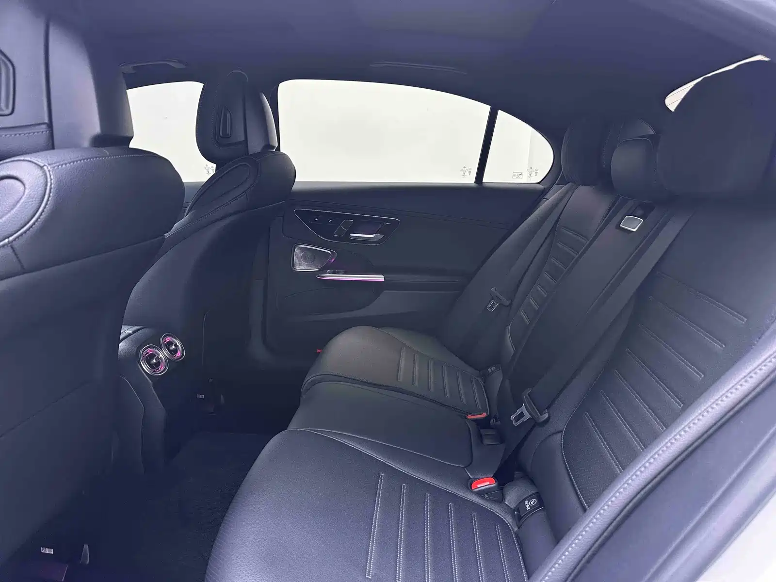 Фото 6 - Mercedes-Benz C-Class