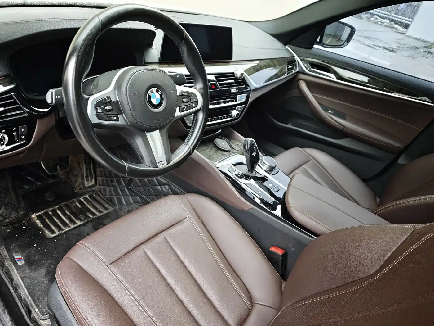 BMW 5 Series 2019 525Li M Sport Package фото 6