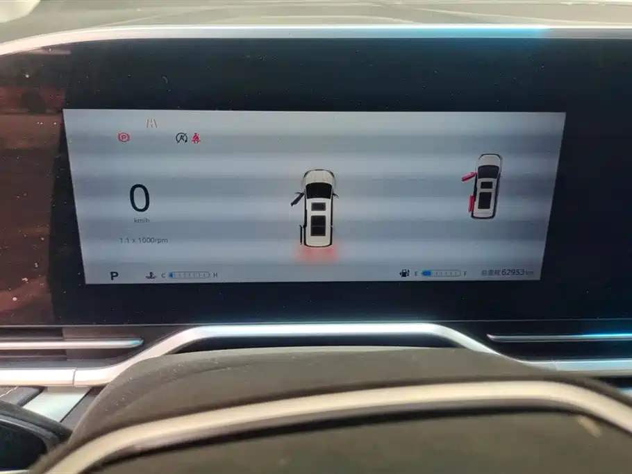 SAIC Maxus Maxus G90 2022 2.0T Starlight 7-Seater фото 14