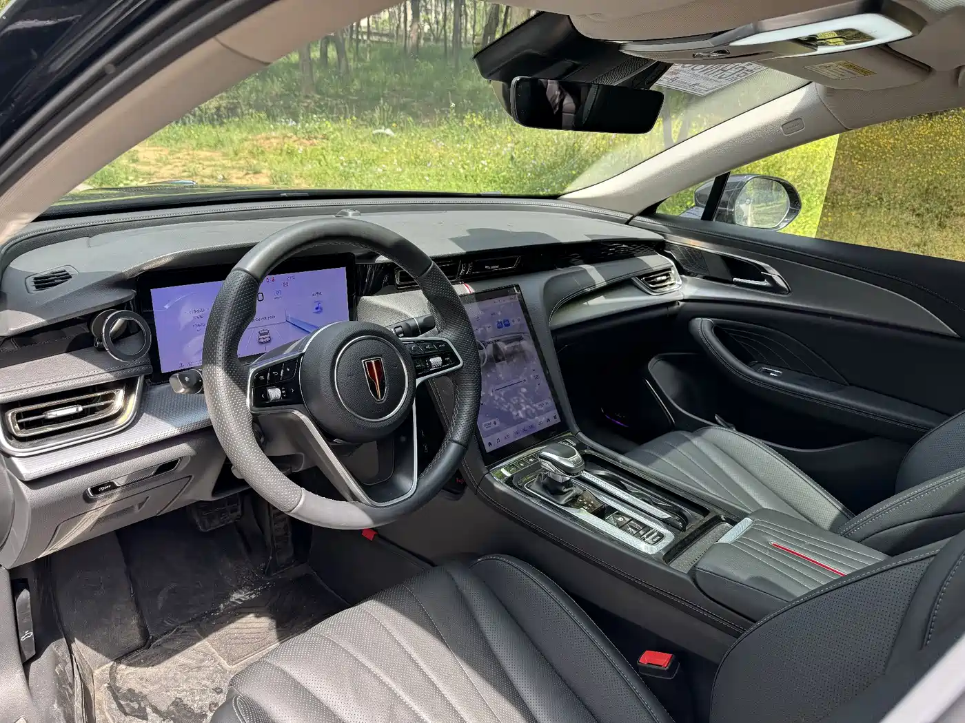 Hongqi H5 2024 2.0T Automatic Smart Connect Flag Smooth Edition фото 6