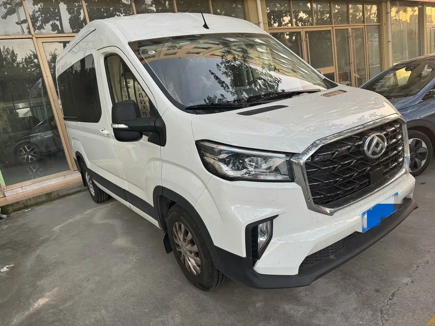 SAIC Maxus Xintu V90 2026 2024 Zhijie 2.0T Automatic FWD Long Wheelbase High Roof Single Rear Tire 6/7-Seater