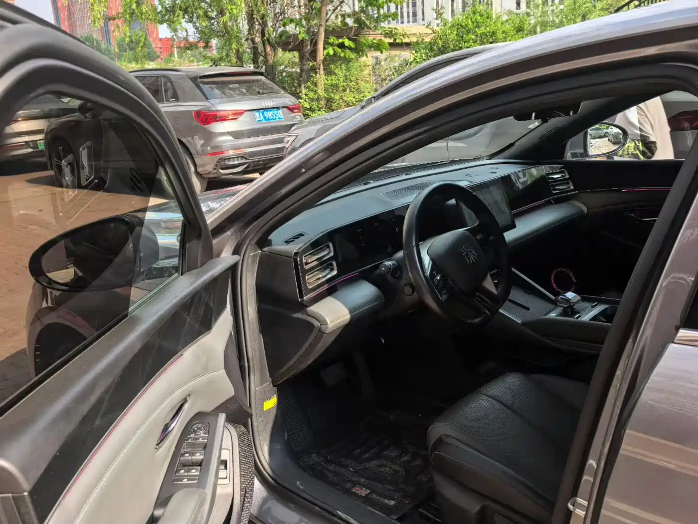 BYD Qin L 2024 DM-i 80KM Leading Edition фото 4