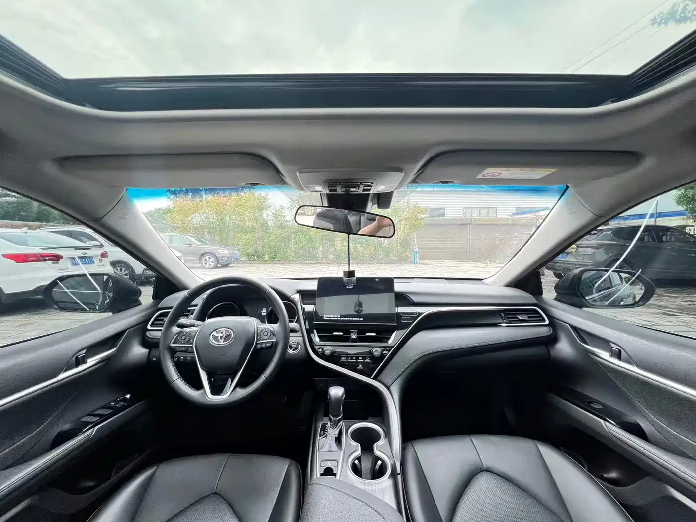 Toyota Camry 2023 2.0G Luxury Edition фото 6