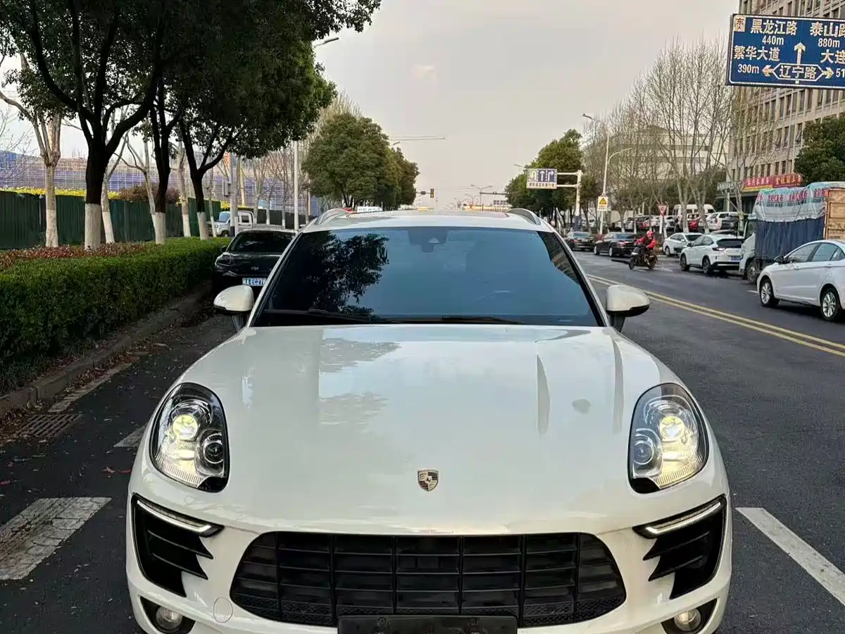 Porsche Macan 2017 Macan 2.0T фото 2