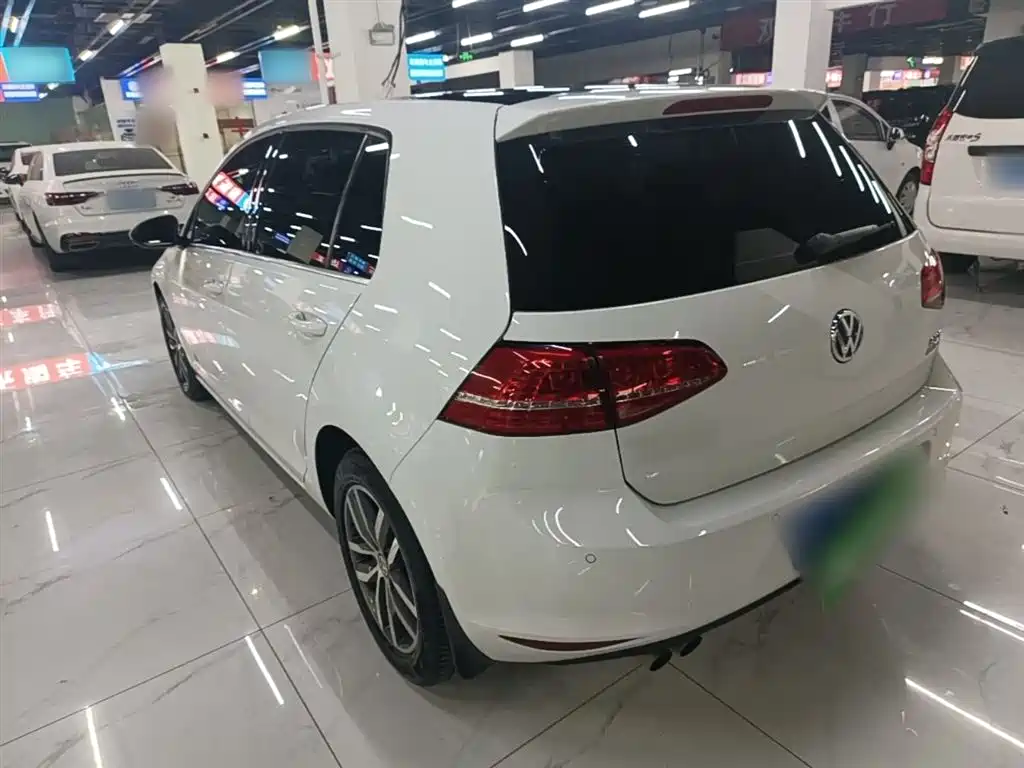 Volkswagen Golf 2016 230TSI Automatic Luxury фото 5
