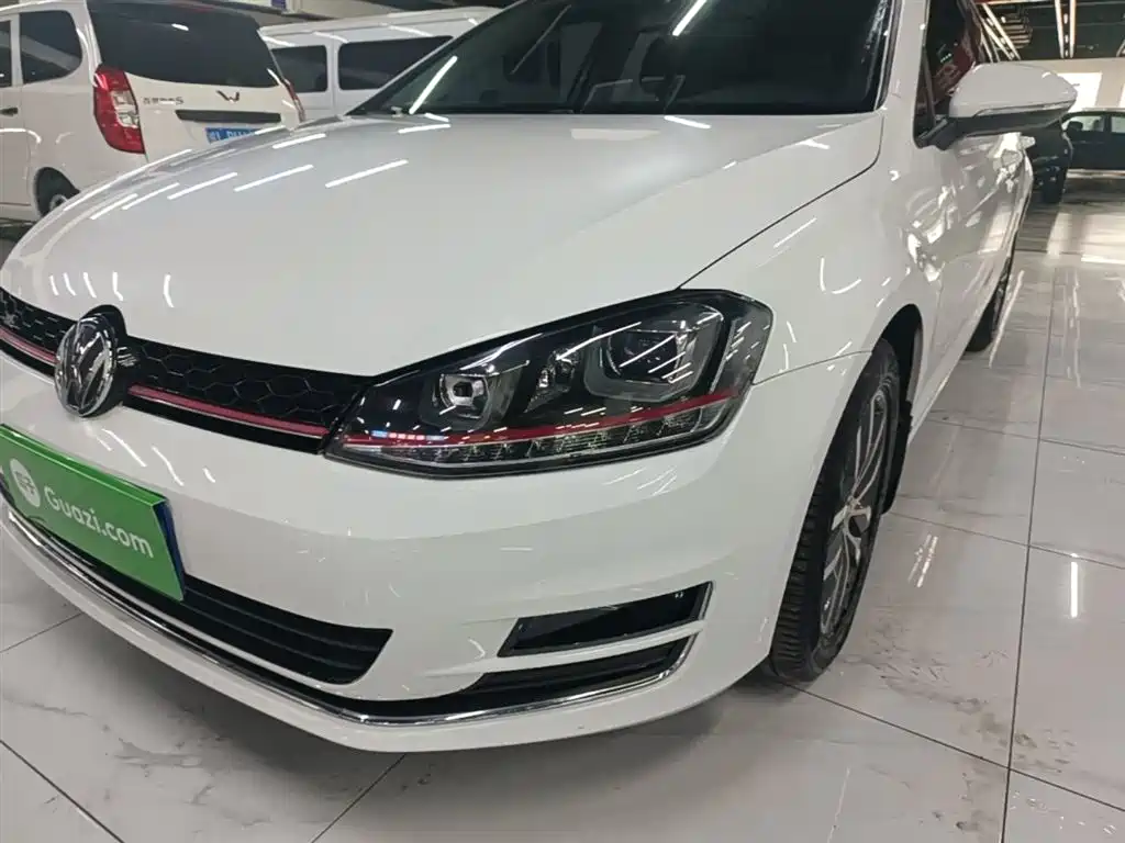 Volkswagen Golf 2016 230TSI Automatic Luxury фото 24