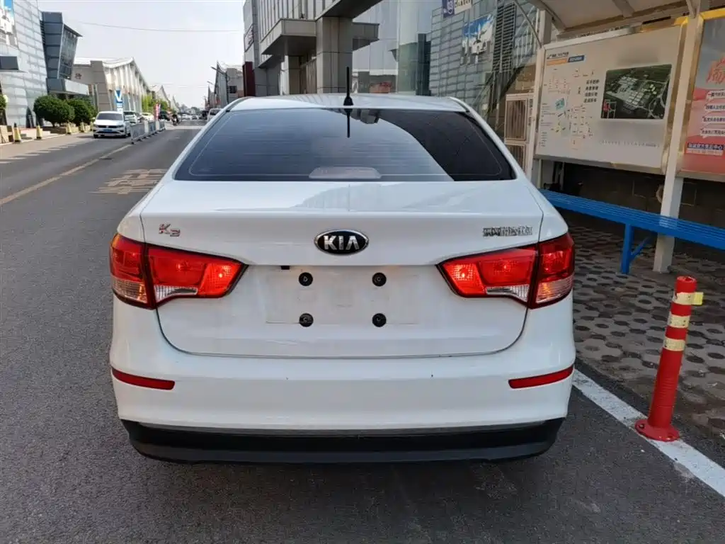 KIA K2