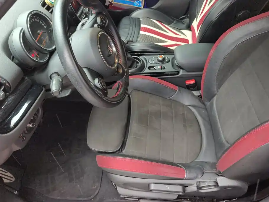 Фото 9 - MINI CLUBMAN