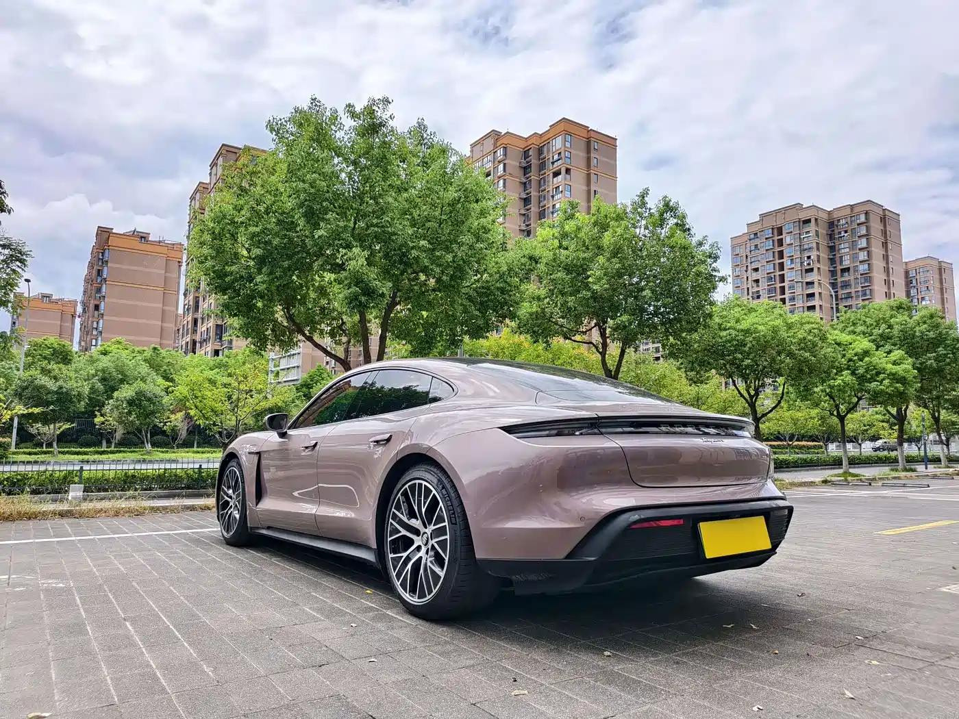 Porsche Taycan 2021 2020 Taycan